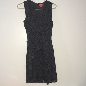 Super flattering leopard print dress